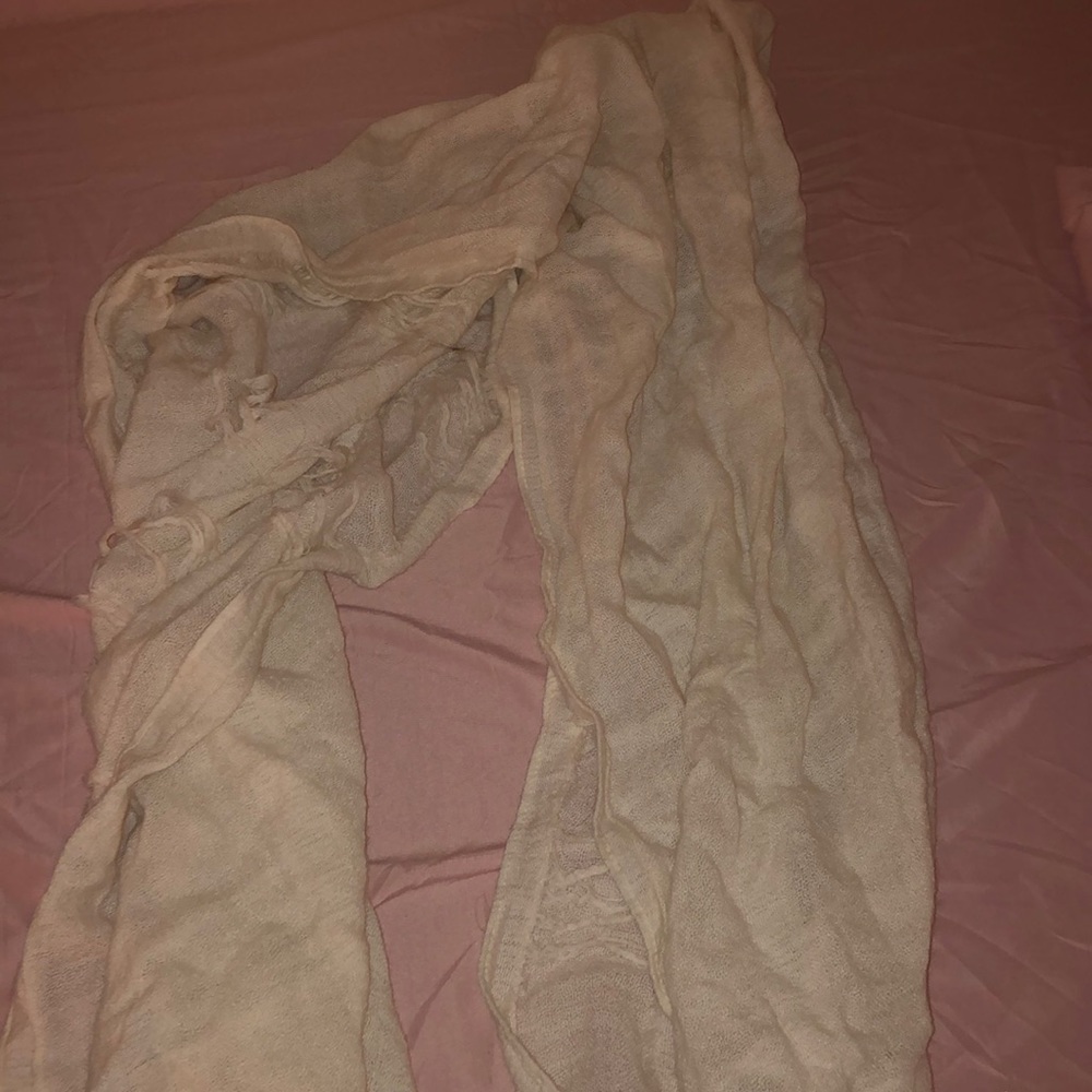 American Eagle scarf